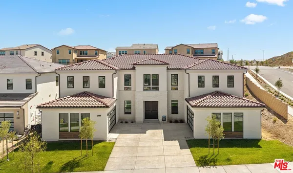 $2,095,000 | 24198 North Camino Cascada, Valencia, CA 91354