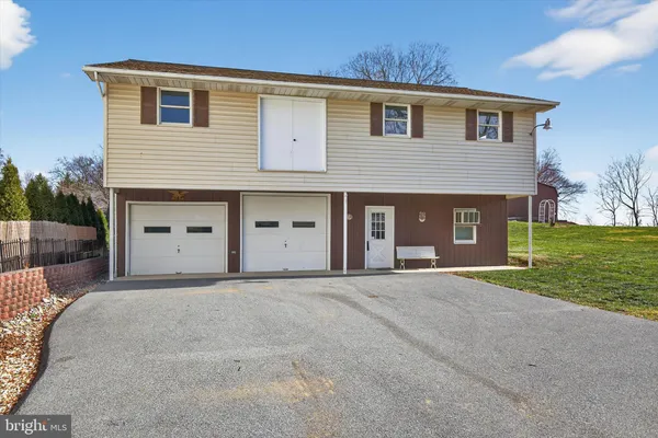 $460,000 | 319 Druid Hill Road, Mountville, PA 17554