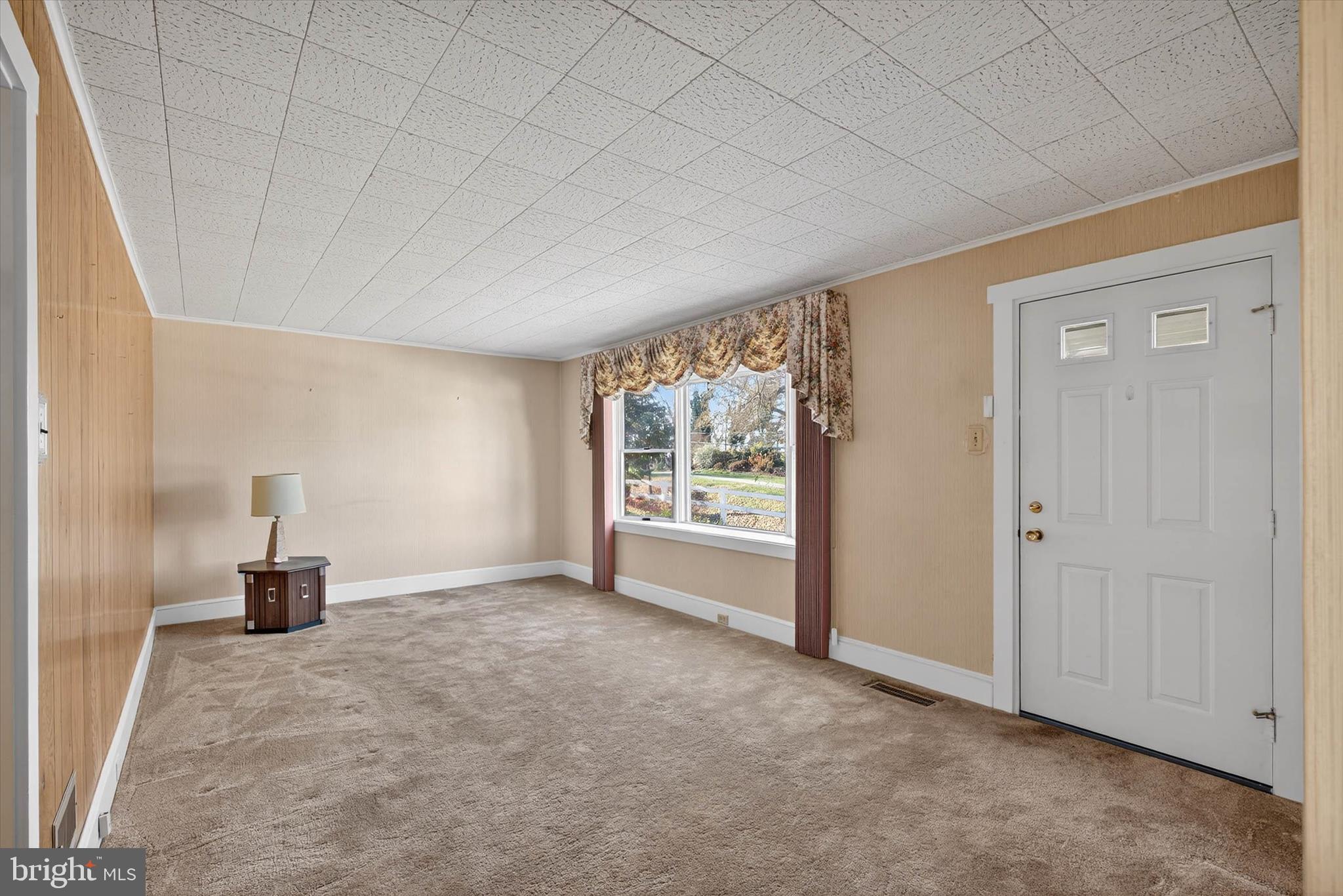 319 Druid Hill Road Mountville, PA 17554 - Photo 7 of 62 a view of empty room with a window