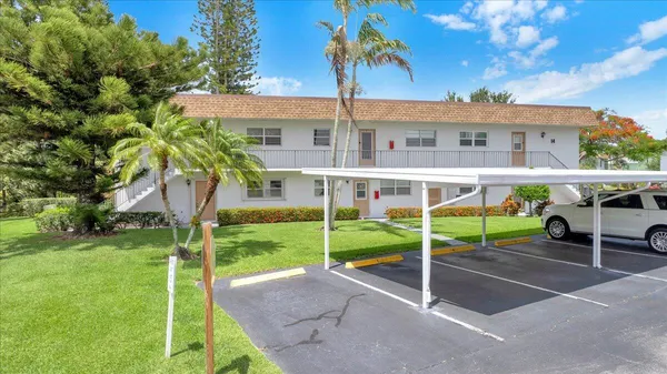 $144,900 | 2950 Southeast Ocean Boulevard, Unit 141, Stuart, FL 34996