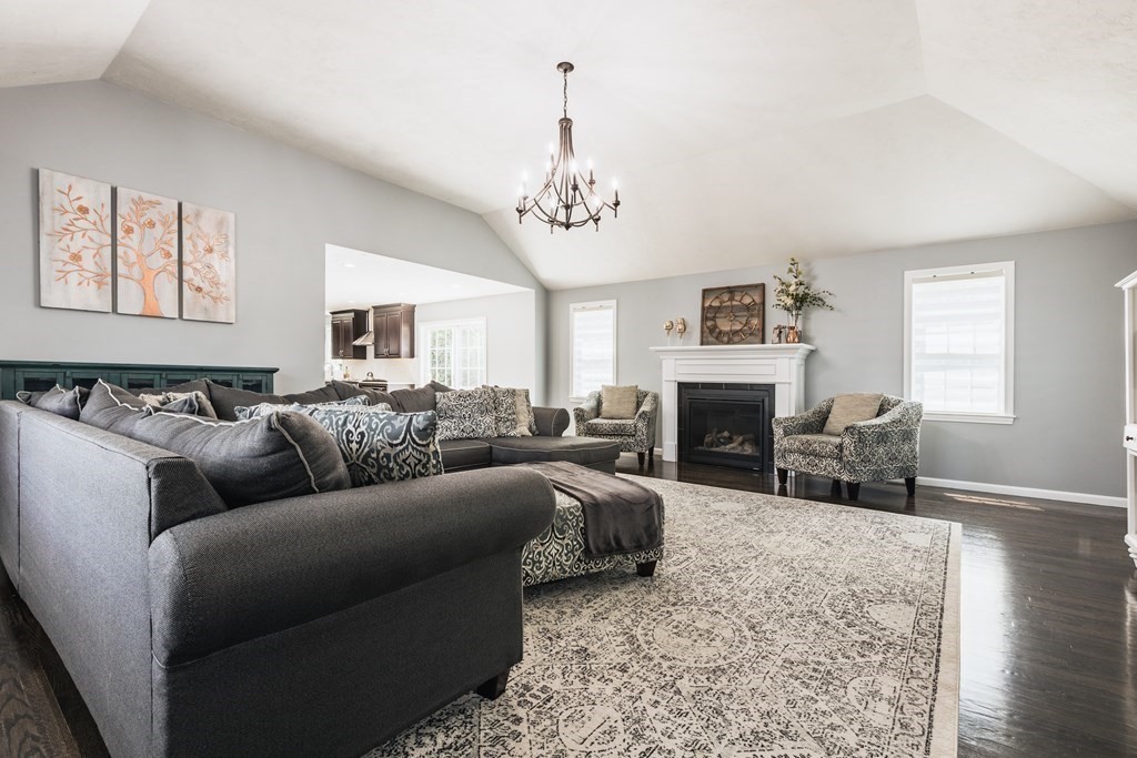 7 Sedona Circle Rutland, MA 01543 - Photo 4 of 38 Gallery Image 4
