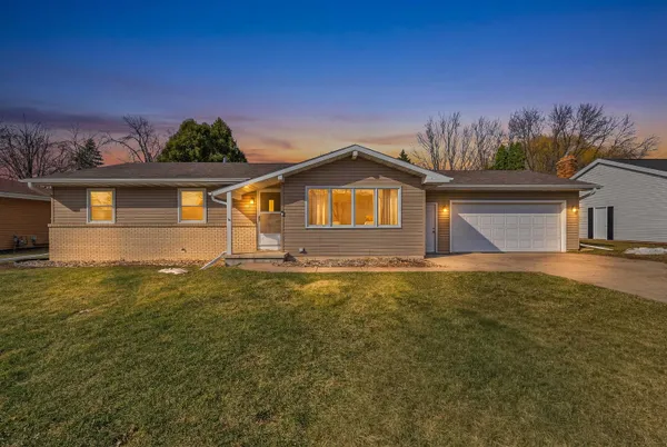 $310,000 | 870 Nicolet Avenue, Oshkosh, WI 54901