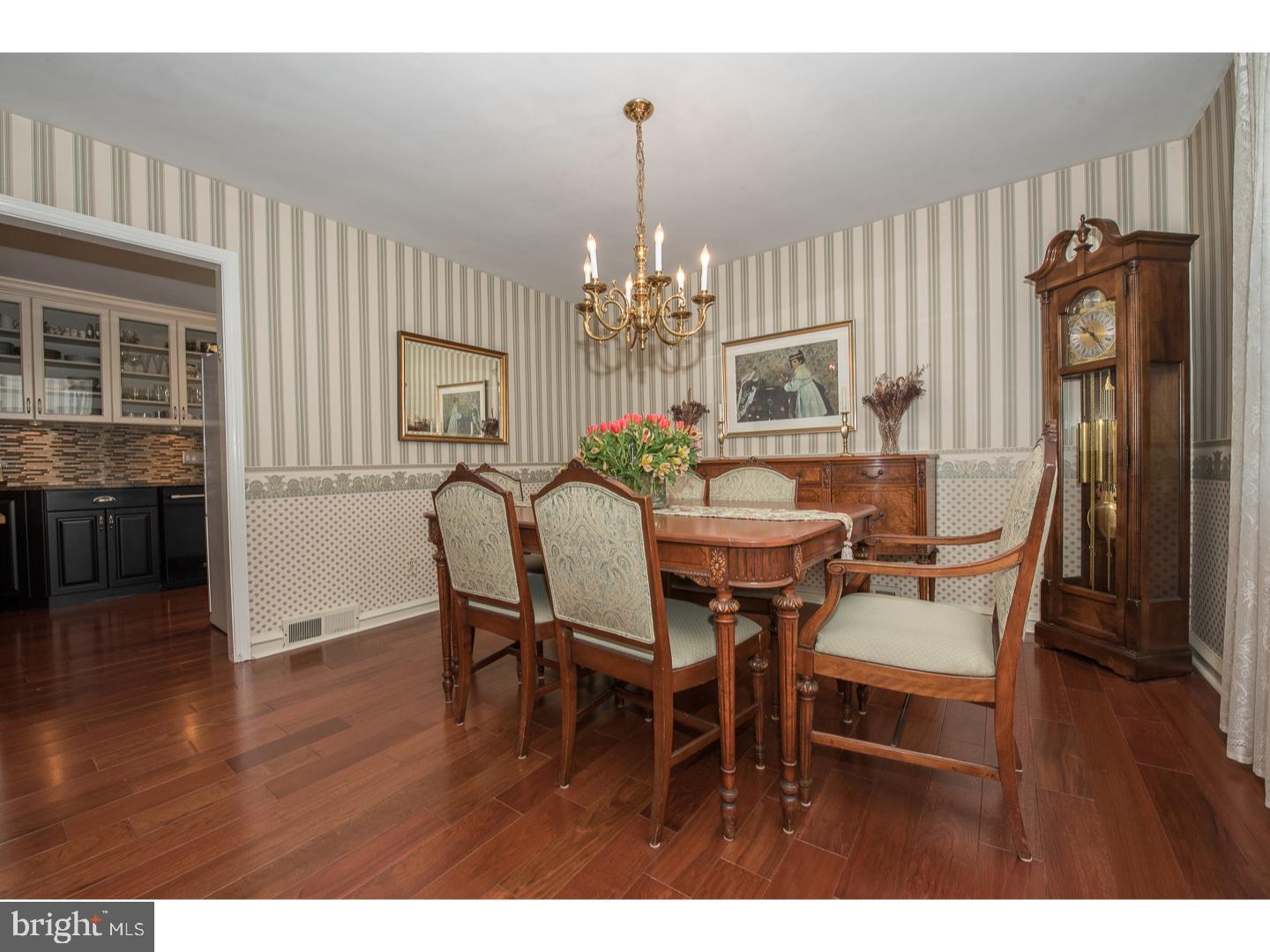204 Rodmor Road Havertown, PA 19083 - Photo 4 of 18