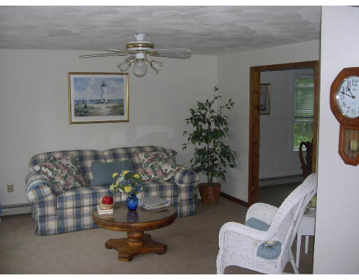 3810 Diamond Hill Road Cumberland, RI 02864 - Photo 5 of 9 Gallery Image 5