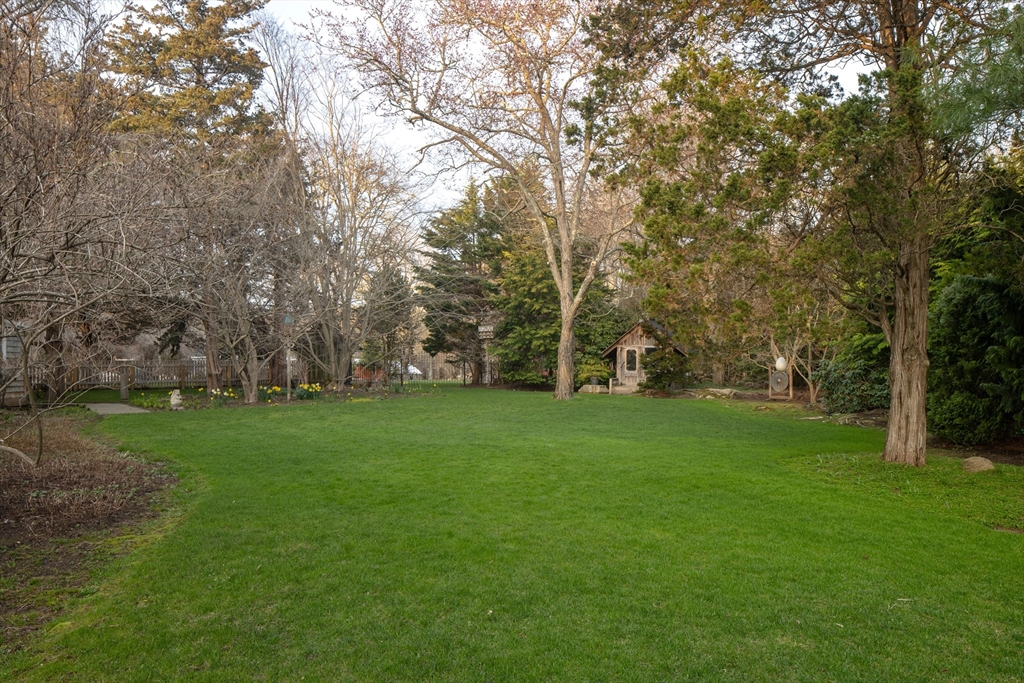 23 Prospect Road Mattapoisett, MA 02739 - Photo 10 of 42 Gallery Image 10