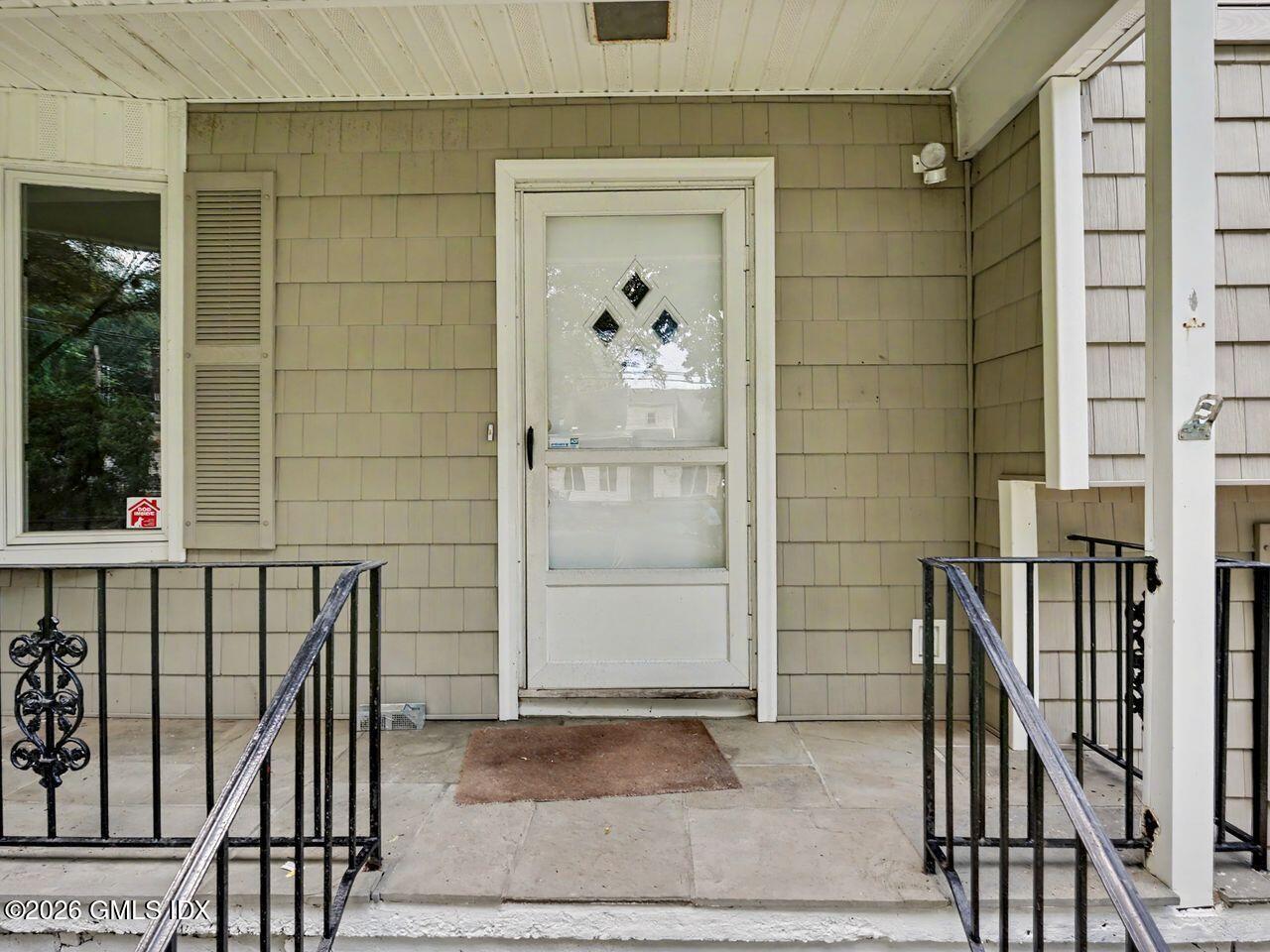 5 Raphael Place Riverside, CT 06878 - Photo 3 of 24 36