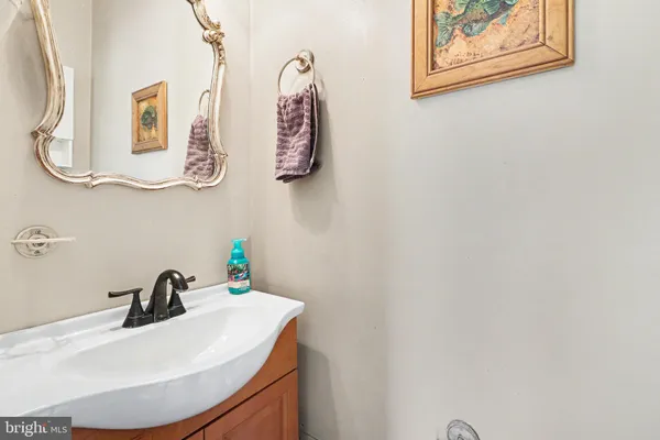 $629,000 | 1234 Jill Drive, Hummelstown, PA 17036