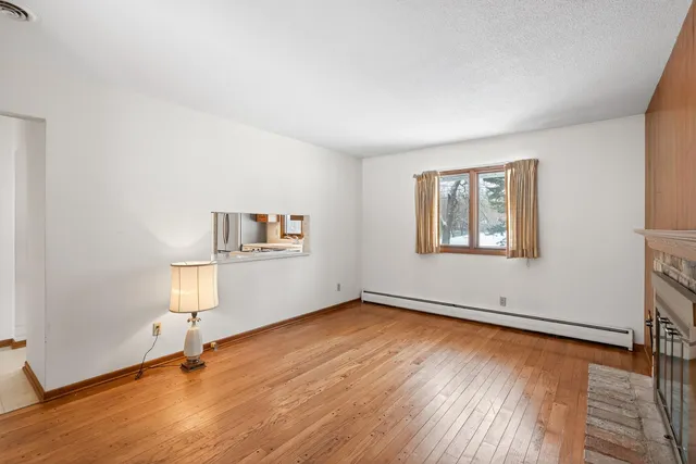 $350,000 | 257 14th Avenue Northwest, New Brighton, MN 55112