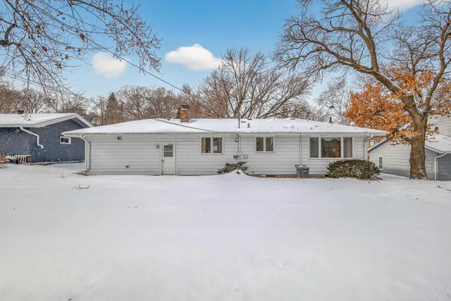 $350,000 | 257 14th Avenue Northwest, New Brighton, MN 55112
