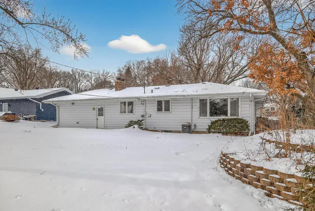 $350,000 | 257 14th Avenue Northwest, New Brighton, MN 55112