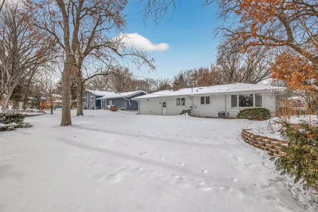 $350,000 | 257 14th Avenue Northwest, New Brighton, MN 55112