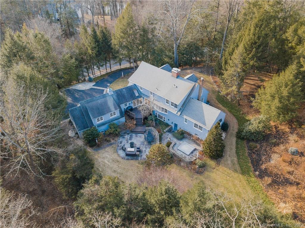 Your own private retreat on beautiful Reverknolls situated on 2.22 acres.
