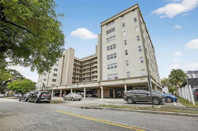 $150,000 | 1811 Jefferson Street, Unit 603, Hollywood, FL 33020