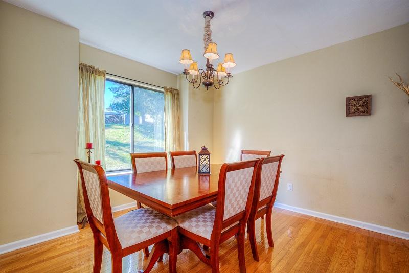 2423 South Clearing Road Salem, VA 24153 - Photo 8 of 21 Dining Room