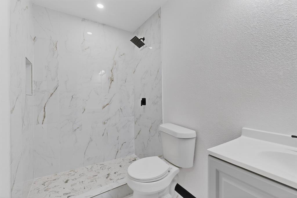 1624 Houghton Road Dallas, TX 75217 - Photo 25 of 40