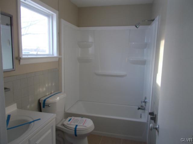 2609 Nottingham Road Bethlehem, PA 18017 - Photo 17 of 19 Gallery Image 17