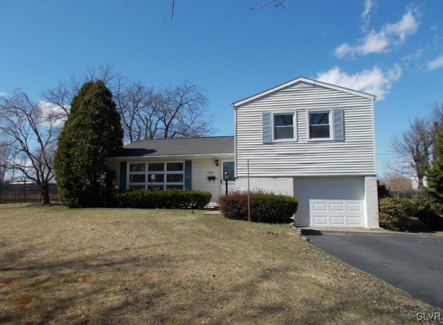 2609 Nottingham Road Bethlehem, PA 18017 - Photo 2 of 19 Gallery Image 2