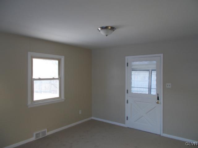 2609 Nottingham Road Bethlehem, PA 18017 - Photo 8 of 19 Gallery Image 8