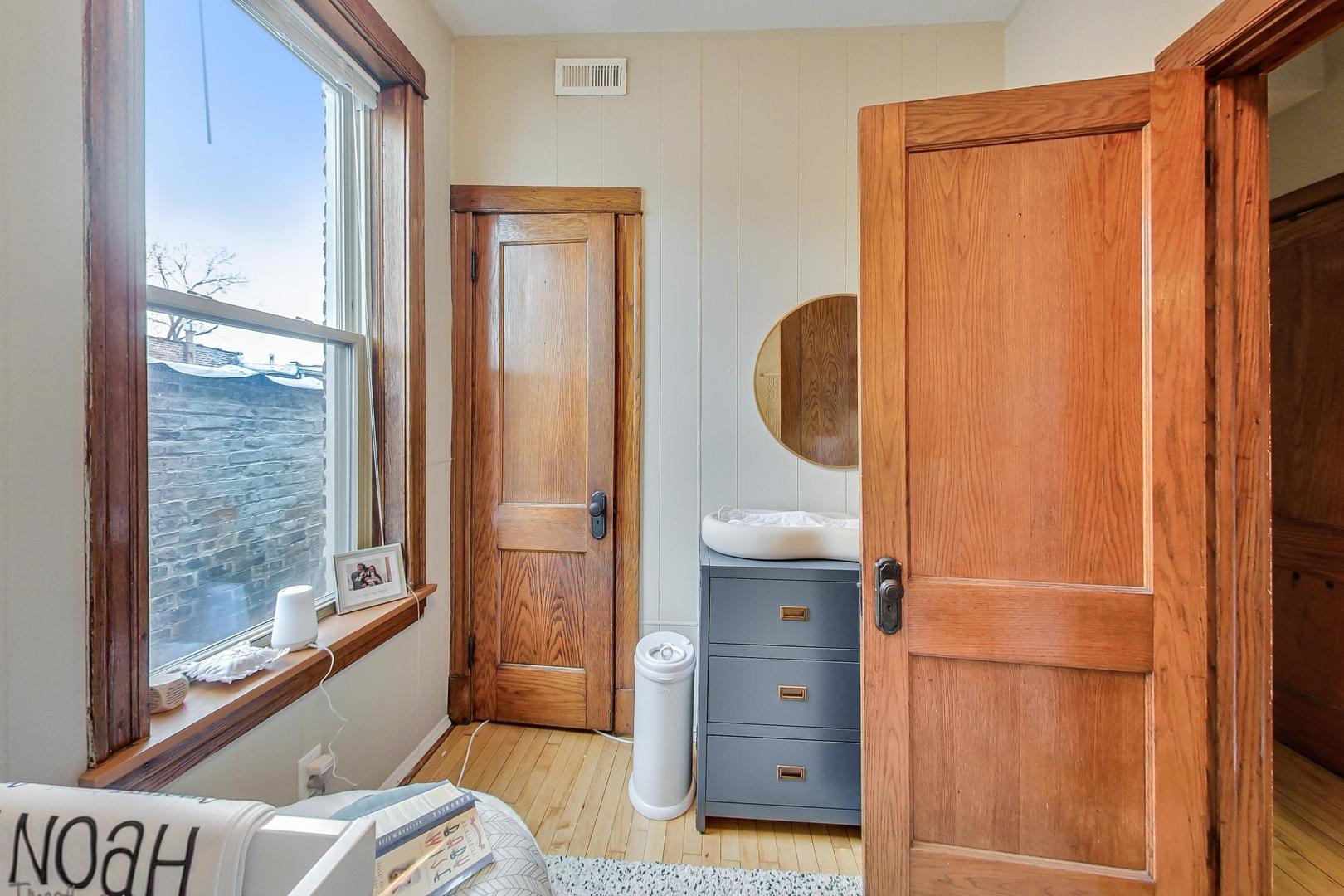 2550 West Augusta Boulevard Chicago, IL 60622 - Photo 16 of 27