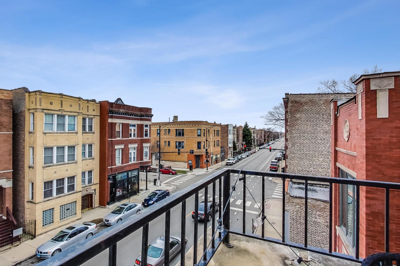 2550 West Augusta Boulevard Chicago, IL 60622 - Photo 8 of 27