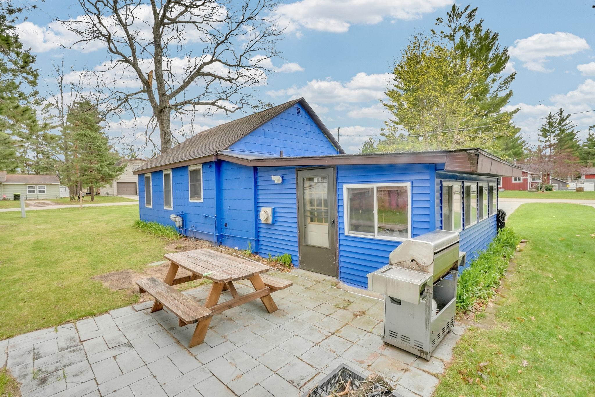 10215 Madison St. Helen, MI 48656 - Photo 2 of 17