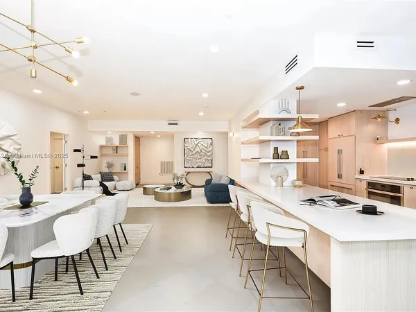 $2,700,000 | 10101 Collins Avenue, Unit 7D, Bal Harbour, FL 33154