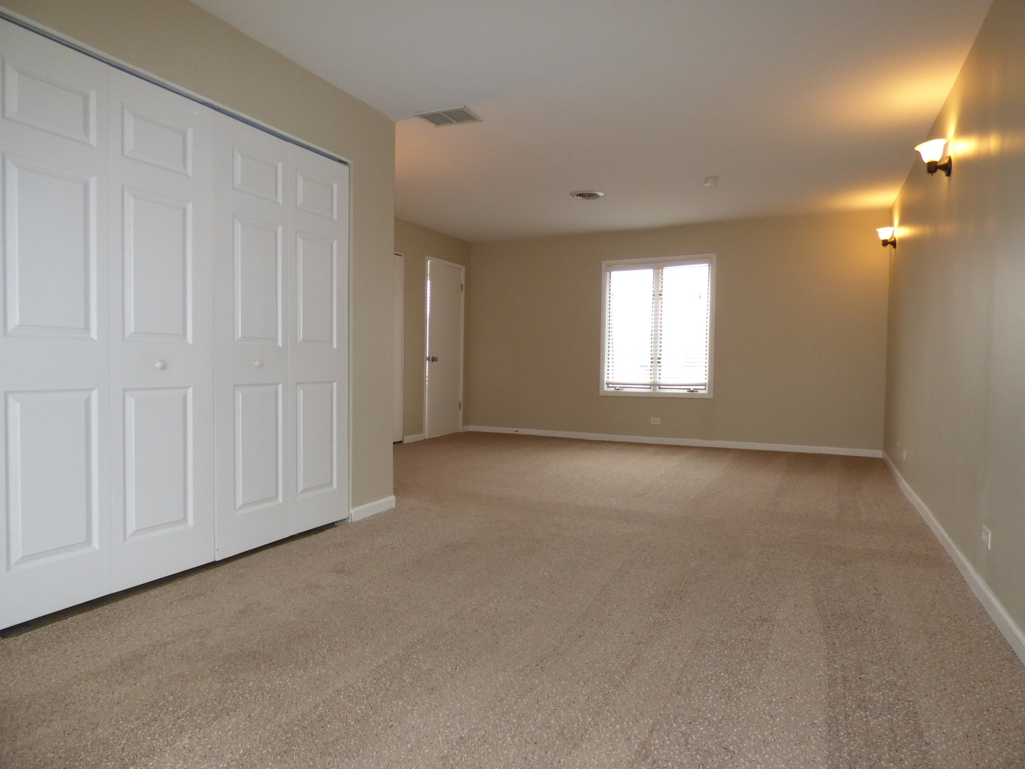4N261 7th Avenue Addison, IL 60101 - Photo 12 of 31 a view of empty room with window
