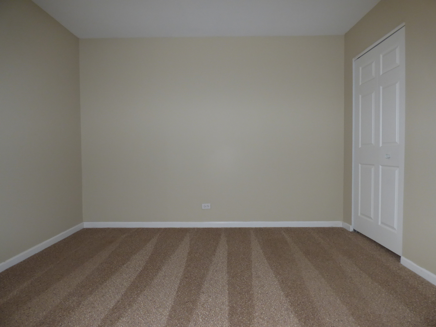 4N261 7th Avenue Addison, IL 60101 - Photo 17 of 31 a view of an empty room