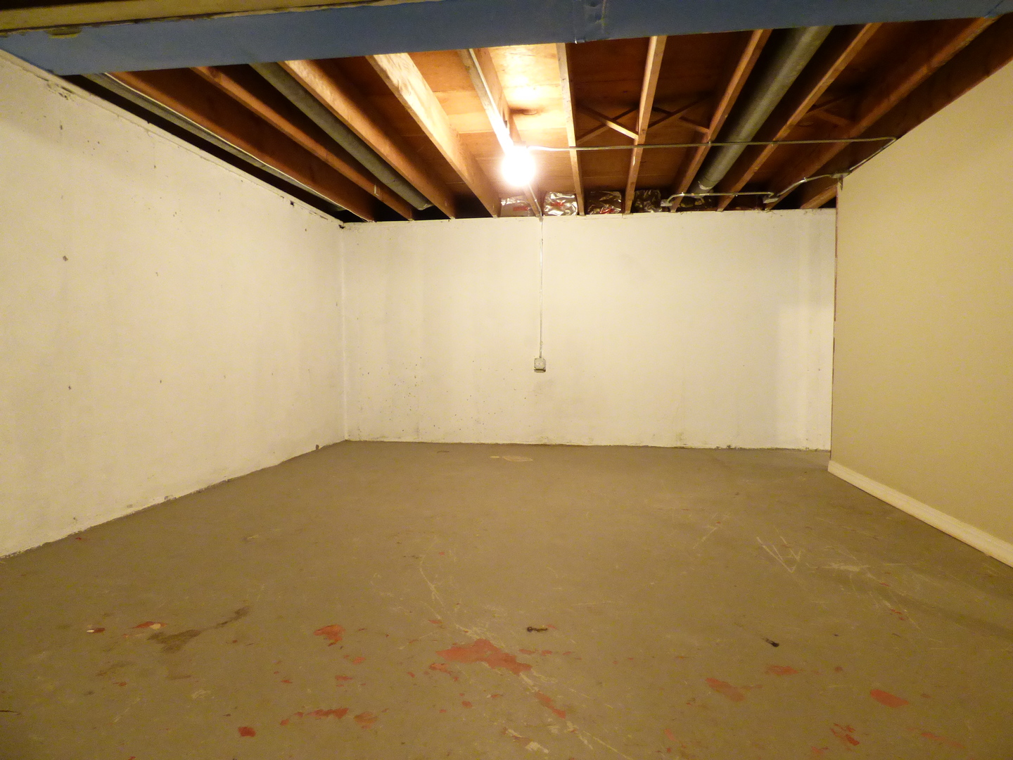 4N261 7th Avenue Addison, IL 60101 - Photo 26 of 31 a view of small space