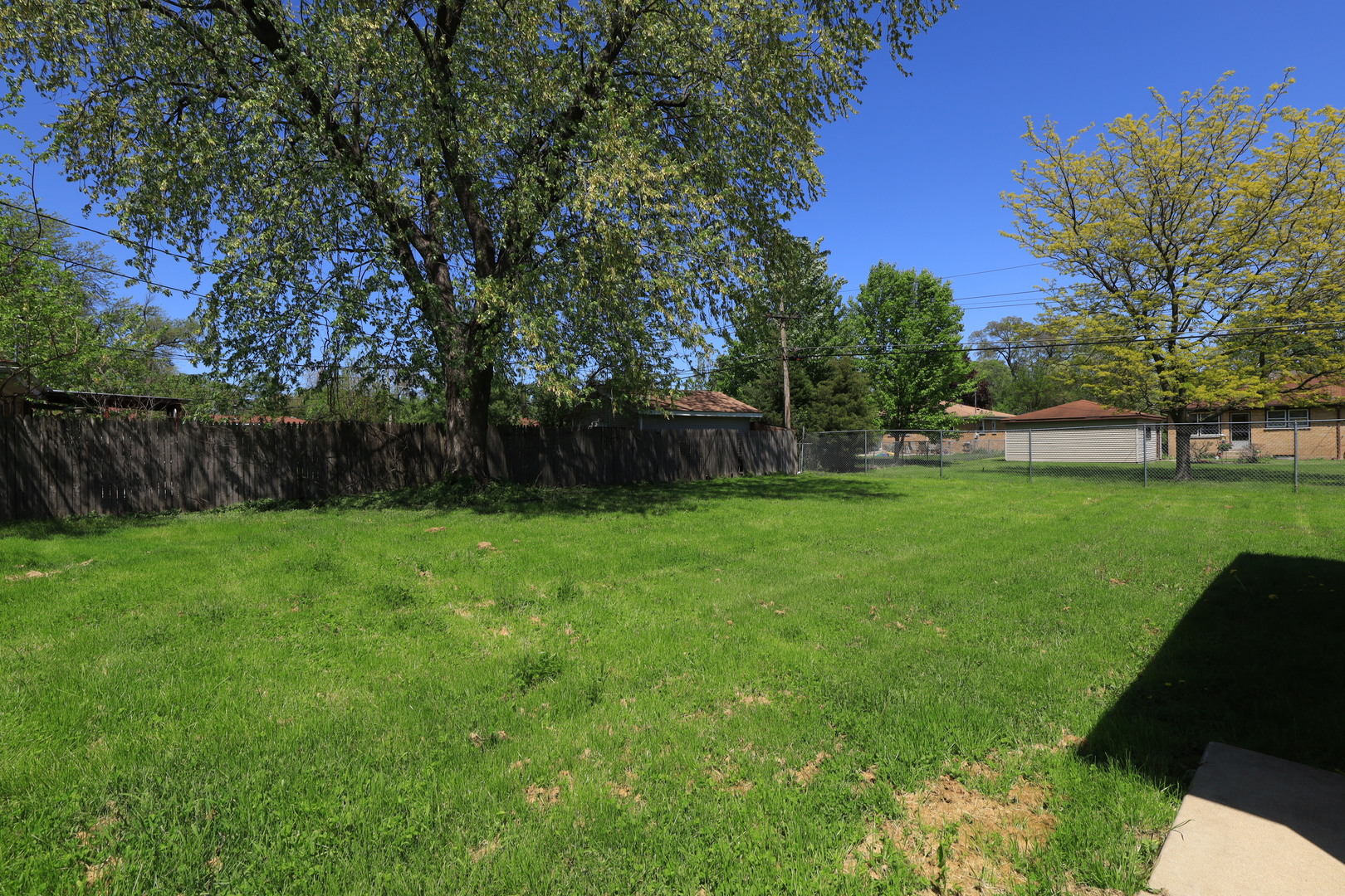 4N261 7th Avenue Addison, IL 60101 - Photo 28 of 31 a view of a backyard with a garden
