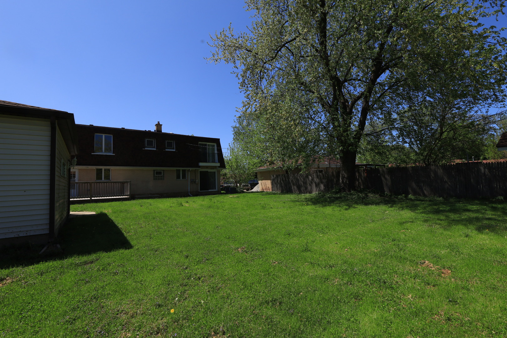 4N261 7th Avenue Addison, IL 60101 - Photo 29 of 31 a view of a back yard