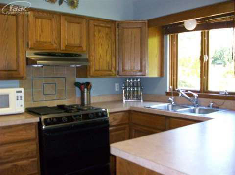 13048 North Road Fenton, MI 48430 - Photo 30 of 43 20366906-29.JPG