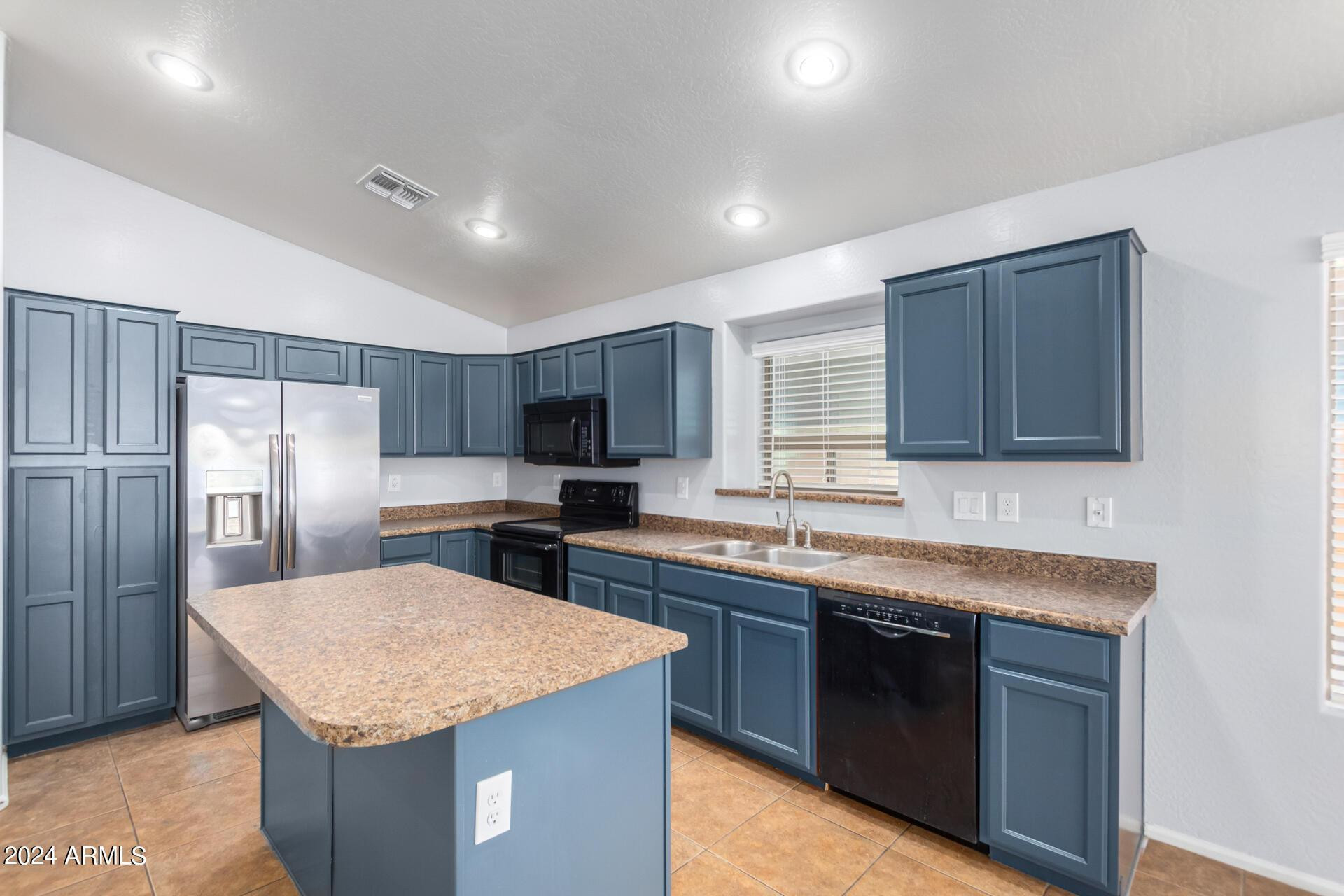 45127 West Jack Rabbit Trail Maricopa, AZ 85139 - Photo 5 of 25 Photo #5