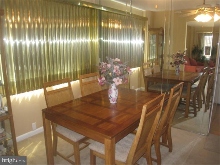 9943 Bridle Road Philadelphia, PA 19115 - Photo 6 of 17 Dining Room