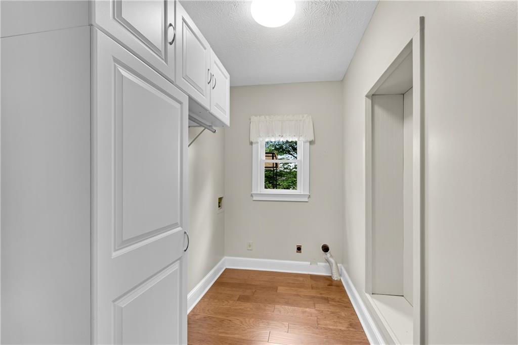 6280 Old Shadburn Ferry Road Buford, GA 30518 - Photo 17 of 54