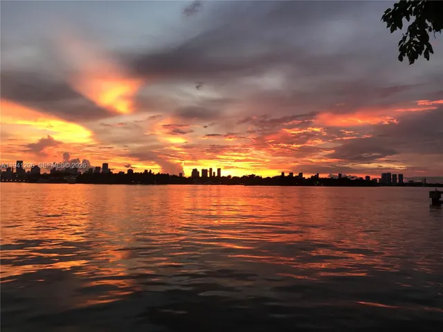 $635,000 | 650 West Avenue, Unit 508, Miami Beach, FL 33139