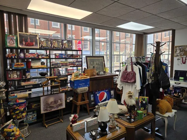 $499,900 | 218 Water Street, Gardiner, ME 04345