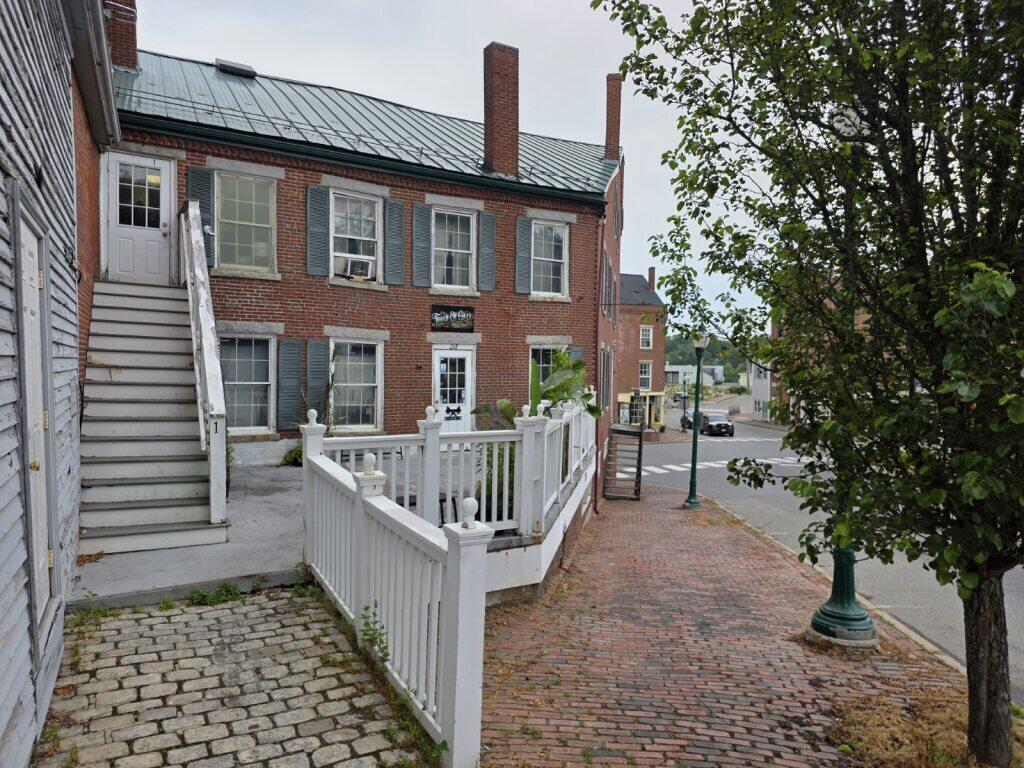 218 Water Street Gardiner, ME 04345 - Photo 6 of 59 218 Water St. 11