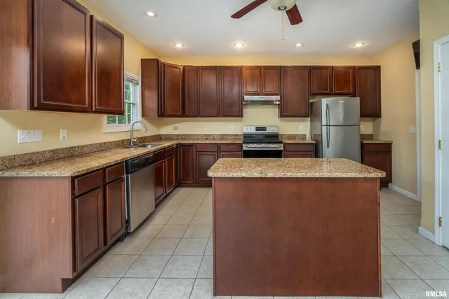 $422,500 | 141 Pump Station Road, Makanda, IL 62958