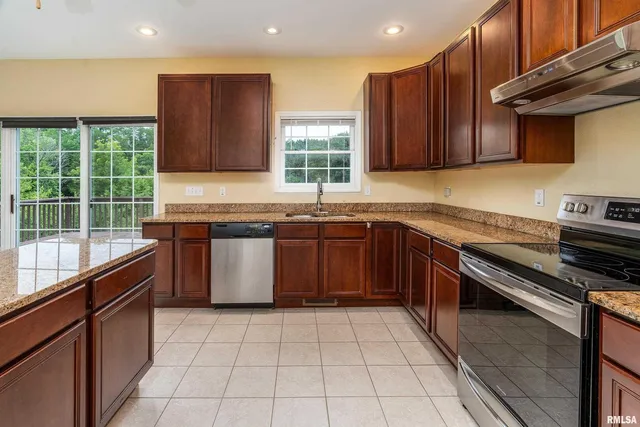 $422,500 | 141 Pump Station Road, Makanda, IL 62958