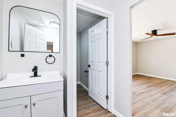 $230,000 | 200 Lilac Lane, East Peoria, IL 61611