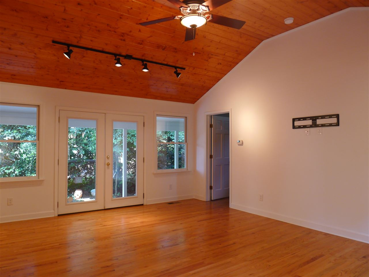 2709 Wycliff Road Raleigh, NC 27607 - Photo 11 of 25 Photo 11
