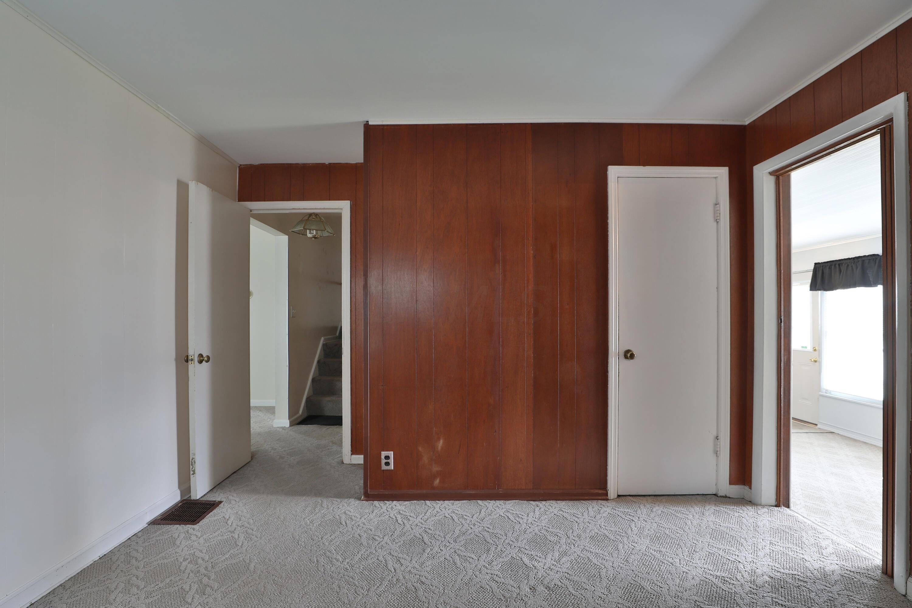 3339 Parkside Road Columbus, OH 43204 - Photo 21 of 37 1st floor bedroom