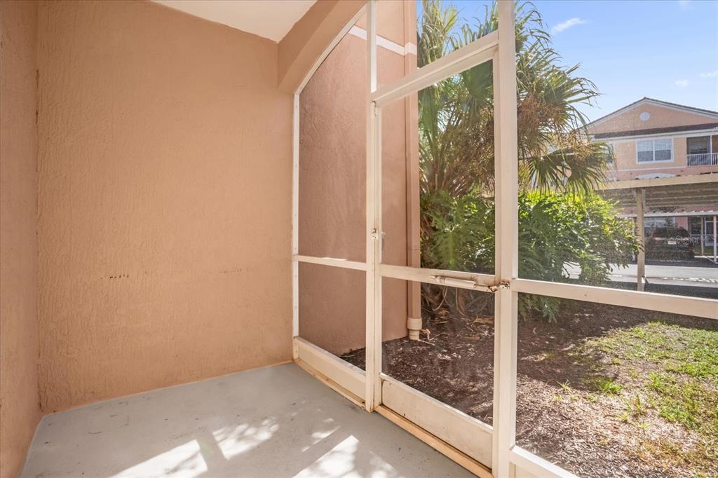 13500 Turtle Marsh Loop, Unit 811 Orlando, FL 32837 - Photo 17 of 23 a view of small space with wooden floor and a window