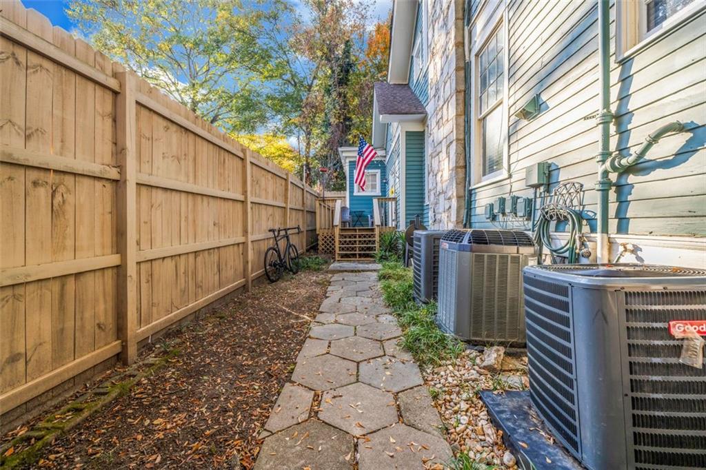 800 Myrtle Street Northeast Atlanta, GA 30308 - Photo 9 of 28 a backyard of a house with lots of green space