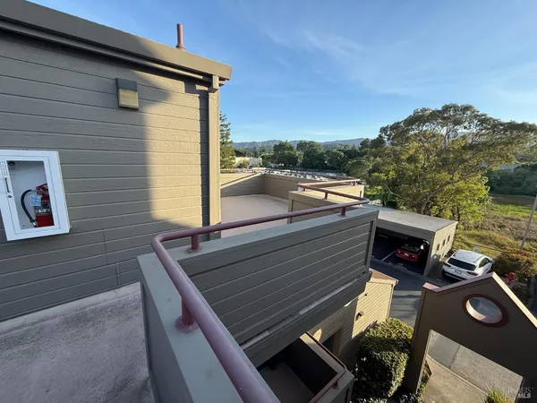 $349,000 | 302 Mariner Way, Novato, CA 94945