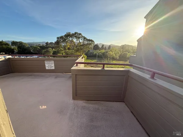 $349,000 | 302 Mariner Way, Novato, CA 94945