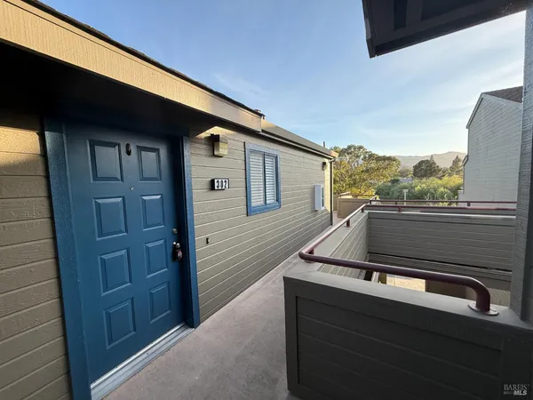 $349,000 | 302 Mariner Way, Novato, CA 94945