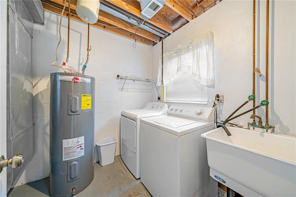 820 Mt Pleasant Road Greensburg, PA 15601 - Photo 24 of 30 a bathroom with a sink a toilet and shower