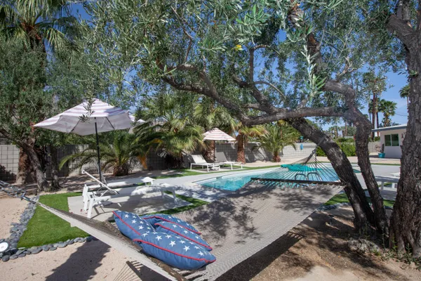 $4,000 | 2007 East Andreas Road, Palm Springs, CA 92262
